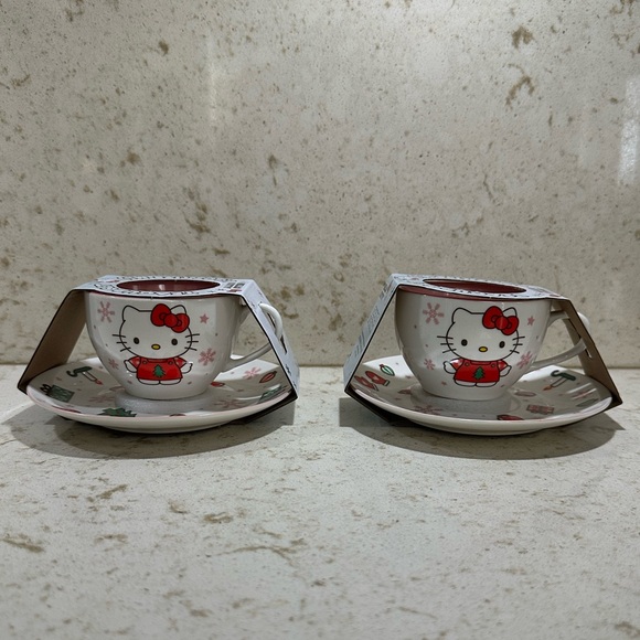 Hello Kitty x Sanrio Christmas 2024 Snowflake Ceramic Teacup & Saucer Set *BNWT* - Picture 2 of 6